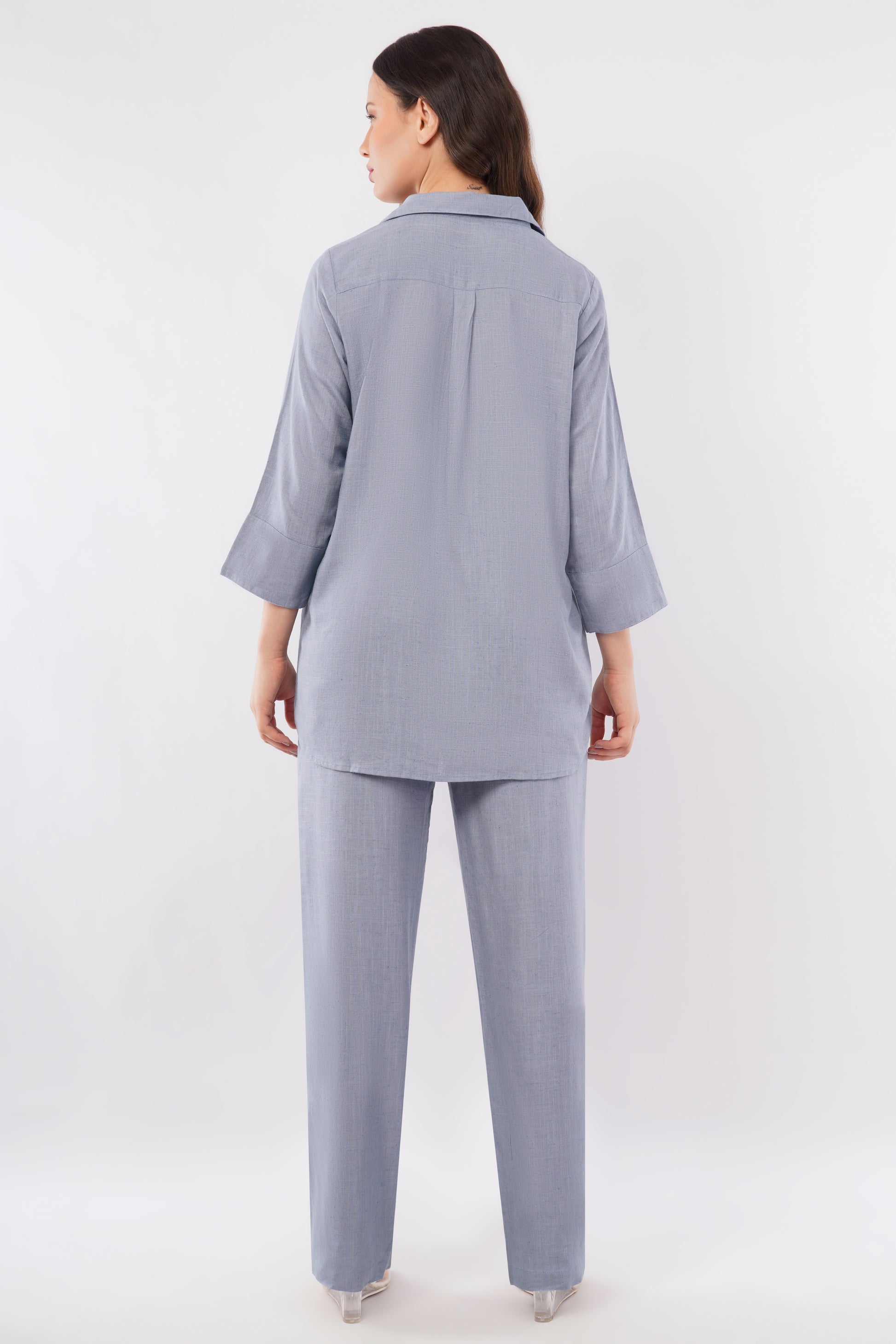 Women's linen blend co-ord set side view — natural fabric women's office wear India — size inclusive S to 5XL — Tofflane clothes worth keeping
Women's linen co-ord set back view — breathable natural fabric workwear India — size inclusive women's coord sets — premium basics — Tofflane India
